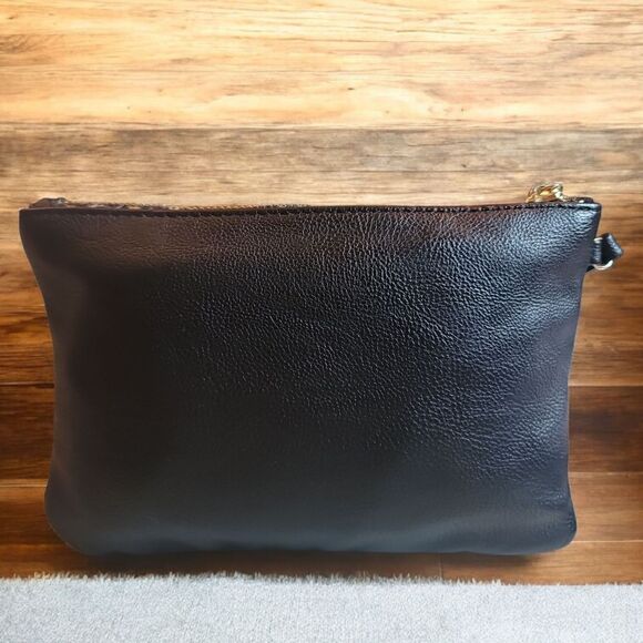 Steve Madden Black Clutch Wristlet with Gold Accents And Bag Charm - Picture 2 of 5